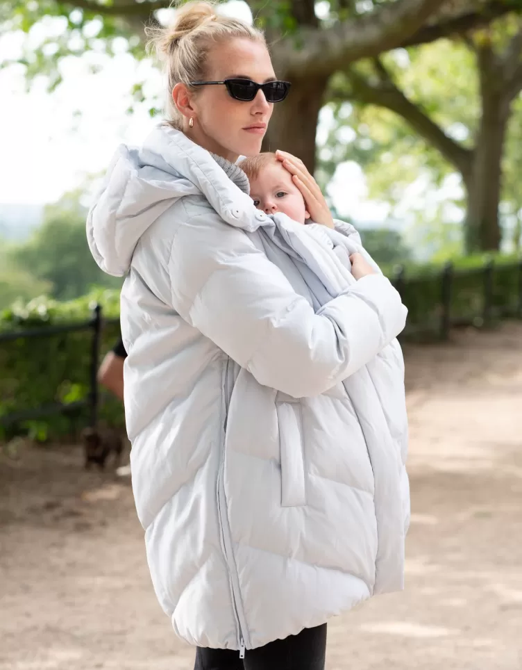 Seraphine Doudoune de grossesse et de portage bleu glacier | < Manteaux et Portage | Vêtements de Portage
