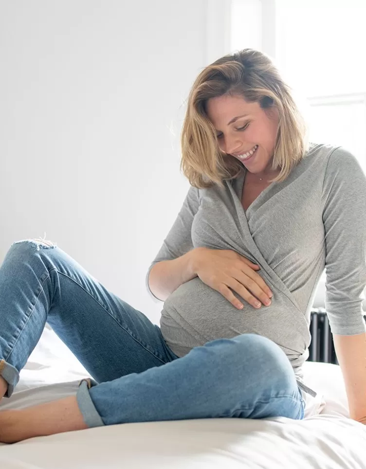 Seraphine Haut contact peau à peau en coton manches longues - Gris | < Cadeau Bébé | Vêtements d'allaitement