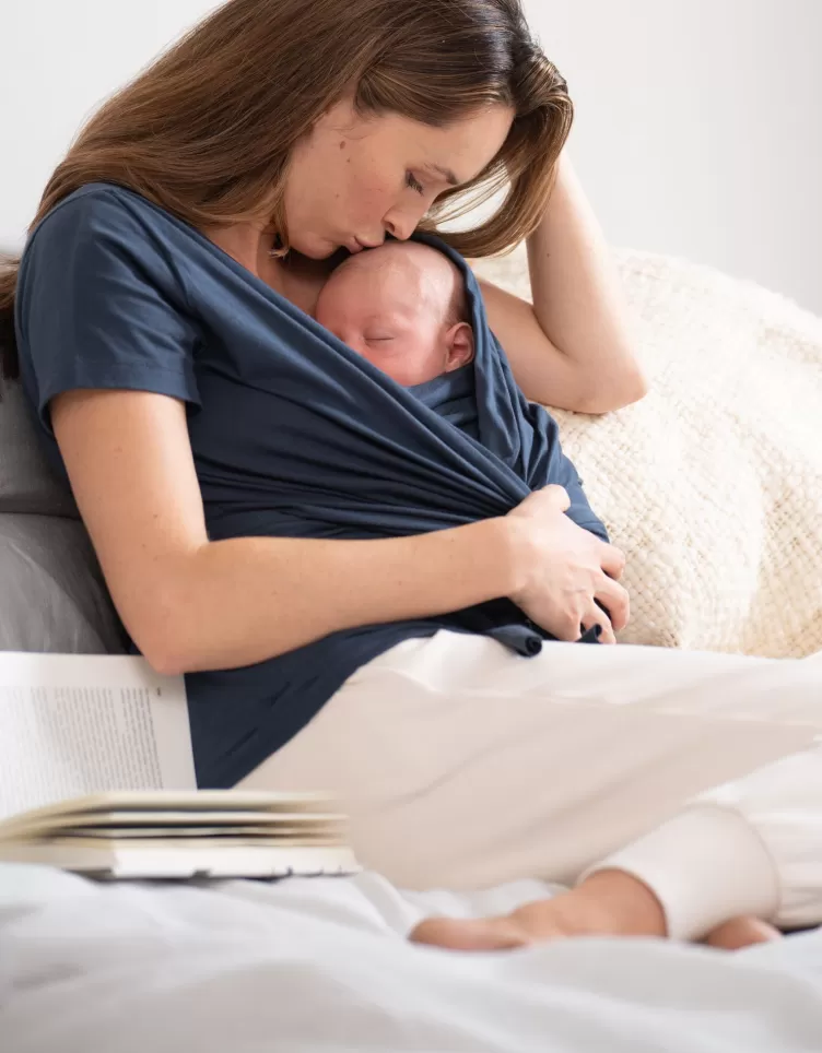 Seraphine Haut contact peau à peau en coton sans manches courtes - marine | < Vêtements d'allaitement | Hoodies et Tops