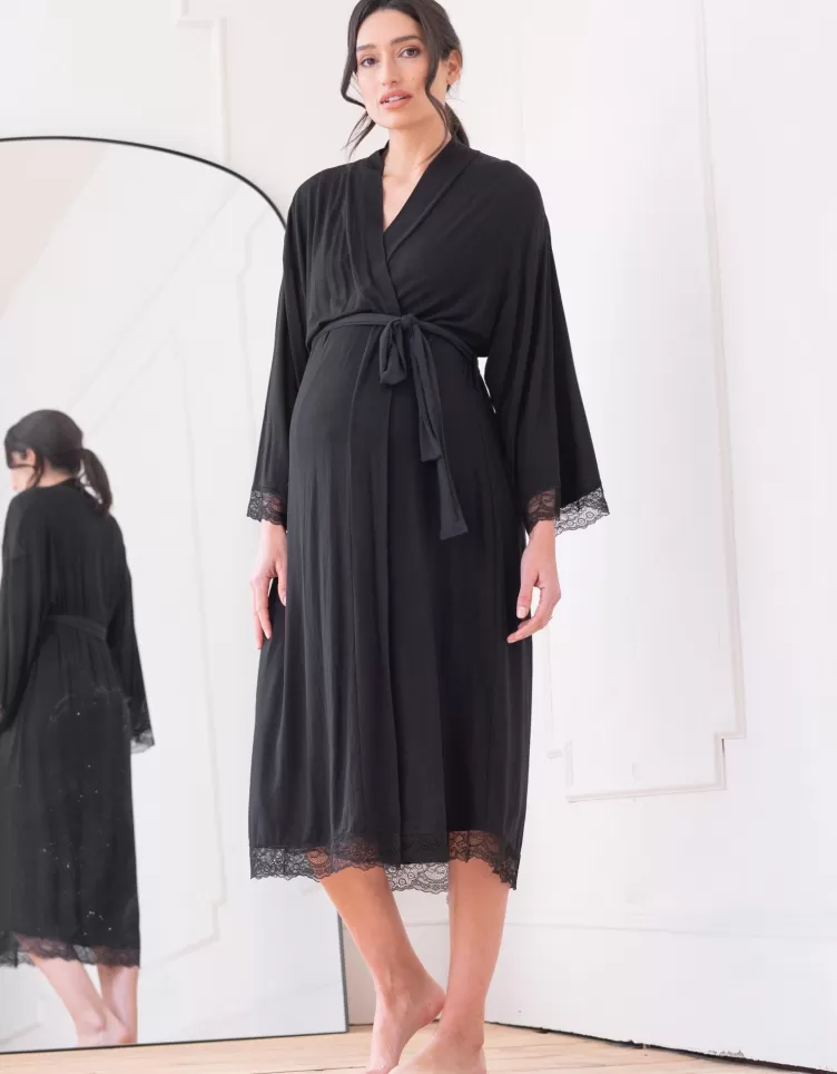 Seraphine Robe de chambre style kimono avec bordure en dentelle | < Vêtements de Nuit | Vêtements de nuit et Loungewear