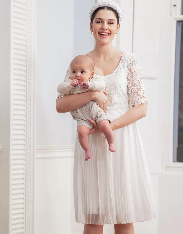 Seraphine Robe de mariée grossesse et allaitement plissée en dentelle - Ivoire | < Vêtements d'allaitement | Robes