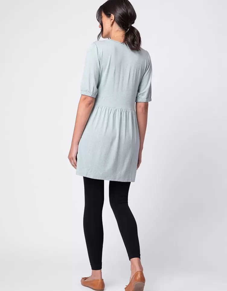 Seraphine Tunique smockée de grossesse et d'allaitement vert sauge à col en V< Vêtements d'allaitement | Hoodies et Tops